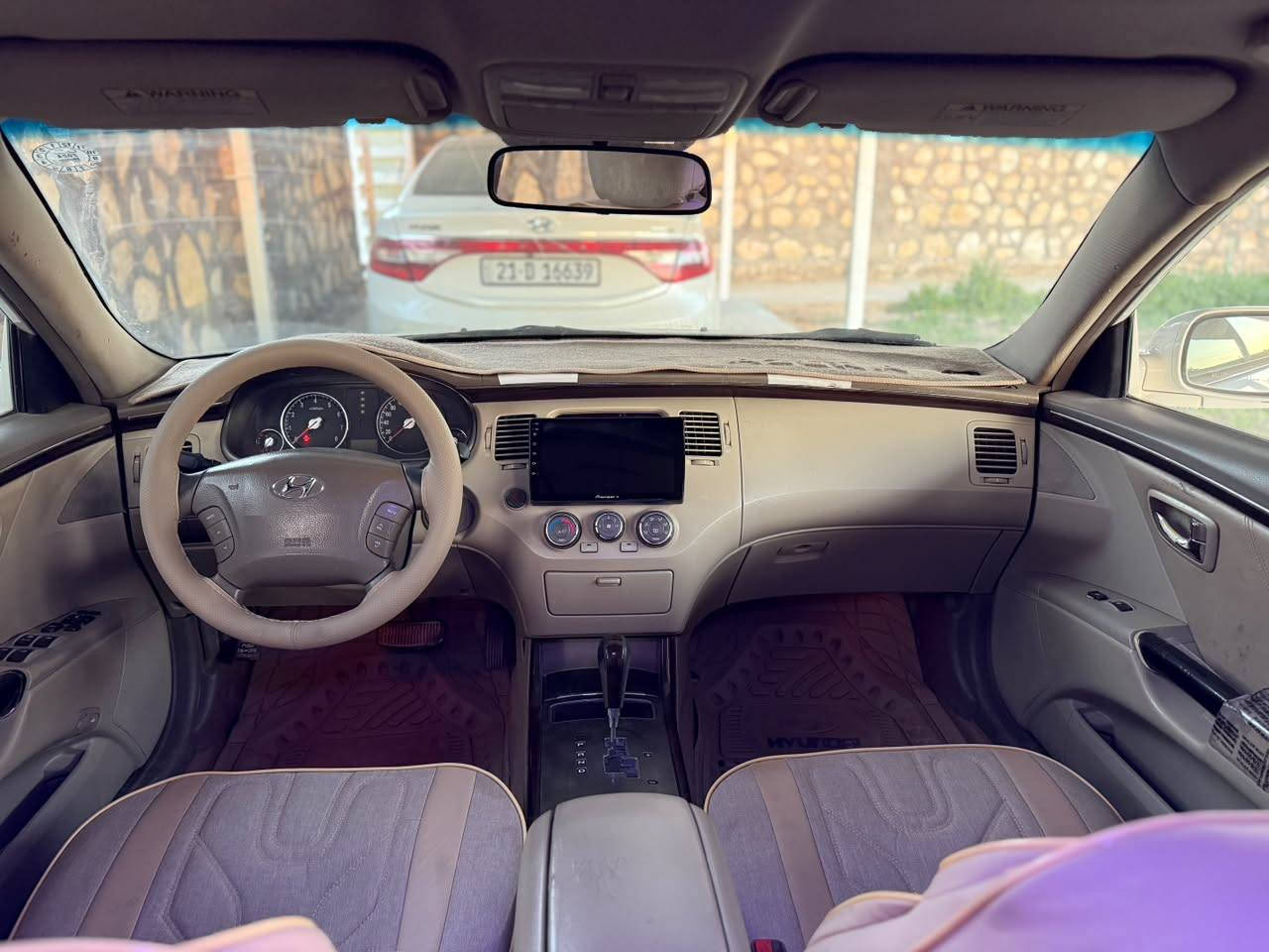 السلام عليكم
ازيرا موديل ٢٠١١
فول مواصفات محرك ٢٧٠٠
رقم اربيل تحويل او وكاله موجود
صبغ جاملغ امامي ودور الجاملغ الخلفي 
السعر (١١٣$) وبيه مجال 
***********/***********
مكان السياره ///بابل
