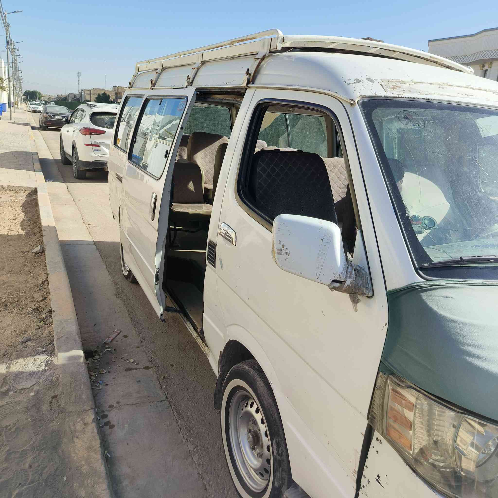 جنبي موديل 14 ديمنه جديد مكينه جديده فور واي عينه وصينيه جديده
السياره جاهسه خير من الله دوشمه كدامك فول السياره بس حداديتها 80 /100 مكانها بابل الشراي يتفضل

ماعليها اشارت حجز باسم مواطن السعر 32 وبيها مجال 

***********
