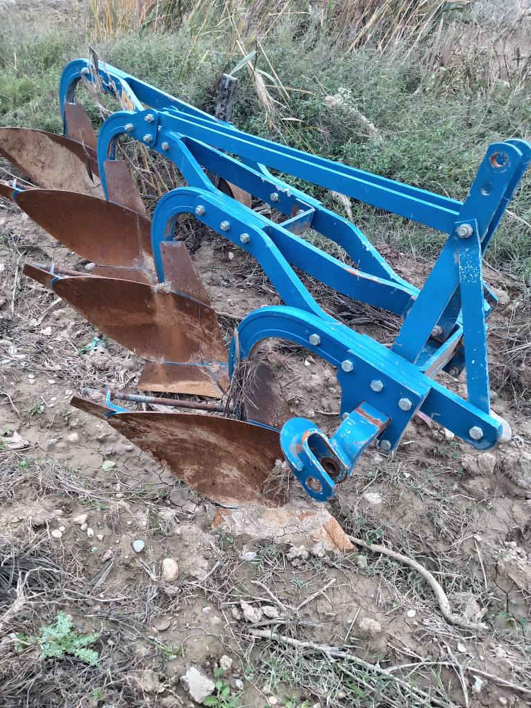 فدان للبيع حجم 11 فاو مكان ديالى ***********
