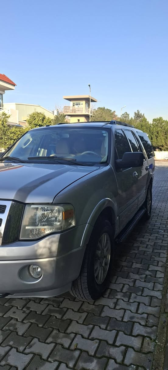 فورد اكسبديشن خليجي ٢٠١٢ نيفا بدون صبغ فول مواصفات: ١١٨ الف مايل ماشي
سلايت. ٧ راكب. كشنات جلد. كشن كهربائي. شاشه كامره. تحكمات امامي خلفي. مرايات كهربائي. كود باب. دبل اكسل. كير ومحرك مامفتوح رقم وهزه وفحص جديد بأسمي 
***********
