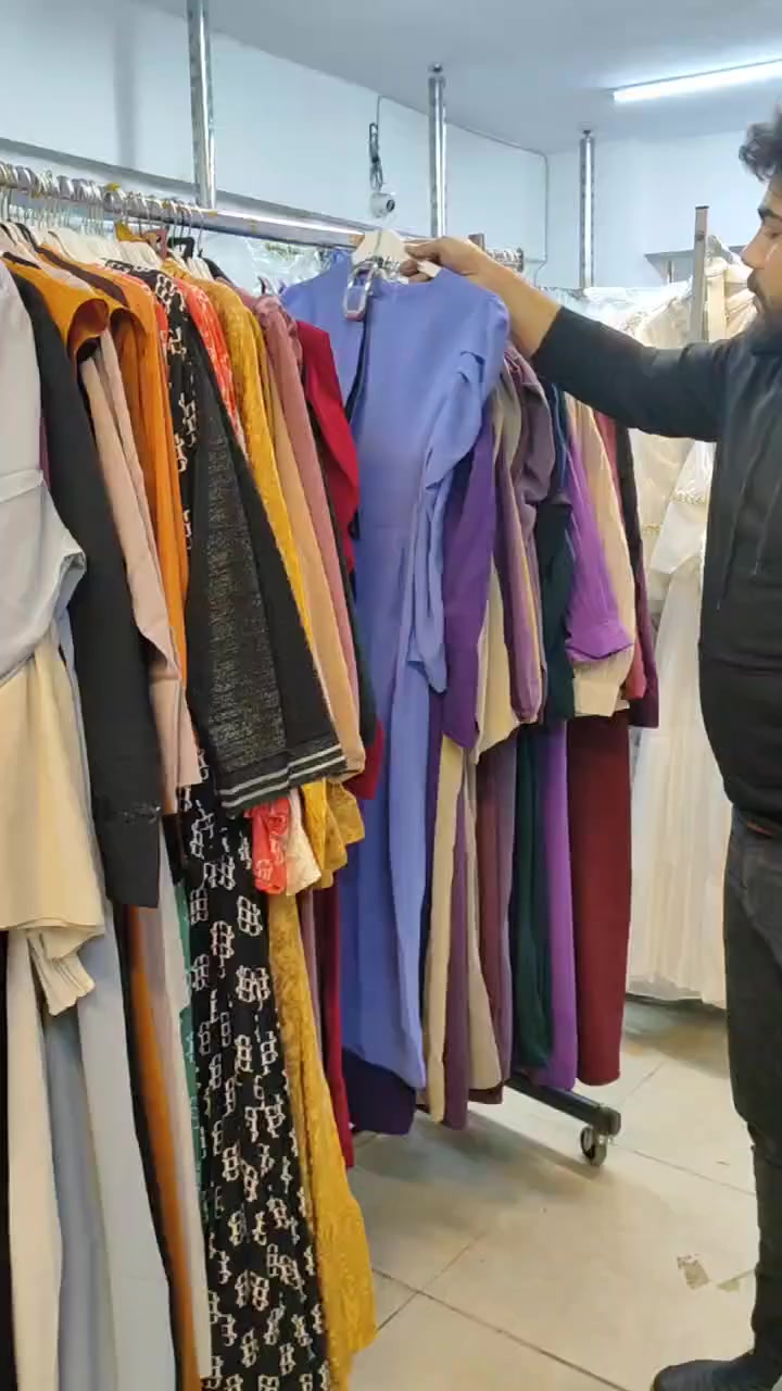 ✨️شروة فساتين نسائية 
✨️سريات نظامية ومكسره 
✨️العدد 150قطعه 
✨️سعر  6.50💲دولار
🌟للحجز والاستفسار على الوتس👇
+905377654036


**إذا كنت صاحب هذا الإعلان وتريد حذفه لأي سبب، رجاءا أرسل رسالة إلى الدعم الفني**