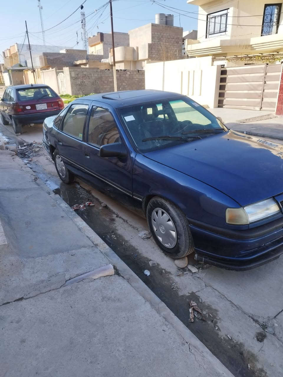 سلام عليكم سياره فكتره للبيع تاكيه على جيهة السايق موديل92 كاربون بانزين وشرط تحويل مكاني الموصل الأيمن التواصل فقط على رقم الهاتف .***********
