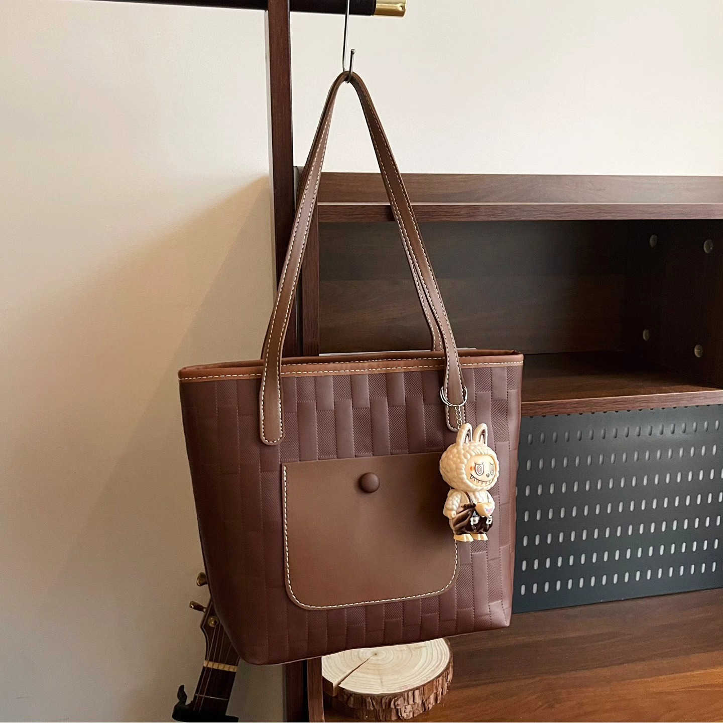 حقيبه نسائي 😍 جمال ونزاكه
كوالتي جدا عالي خامه كلششش حلوه
وراقيه
 🛑 السعر فقط 9500 😍
فحص وتأكد قبل الاستلام اذا معجبكم يرجع مع المندوب 😍
متوفر توصيل لجميع محافظات العراق

للطلب تواصل دايركت
او
واتساب ***********
