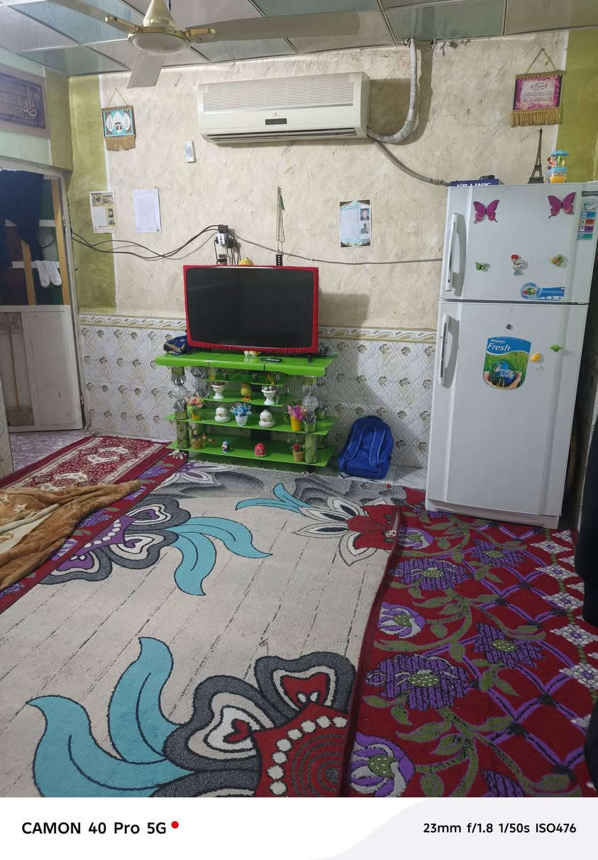 بيت طابو صرف مساحة ٣٣٣ متر ناحية الفضليه حي مدني ثاني بناء طابوك سقف عكاده غرف ٦  صاله مطبخ ديوانيه صحيات حديقة خدمات ماء كهرباء شارع مجاري قريب عله مدرسة محمد الباقر الصدر سعر ١٣٨ وبي مجال قليل تصال عله رقم *********** وتصال عله واتساب
