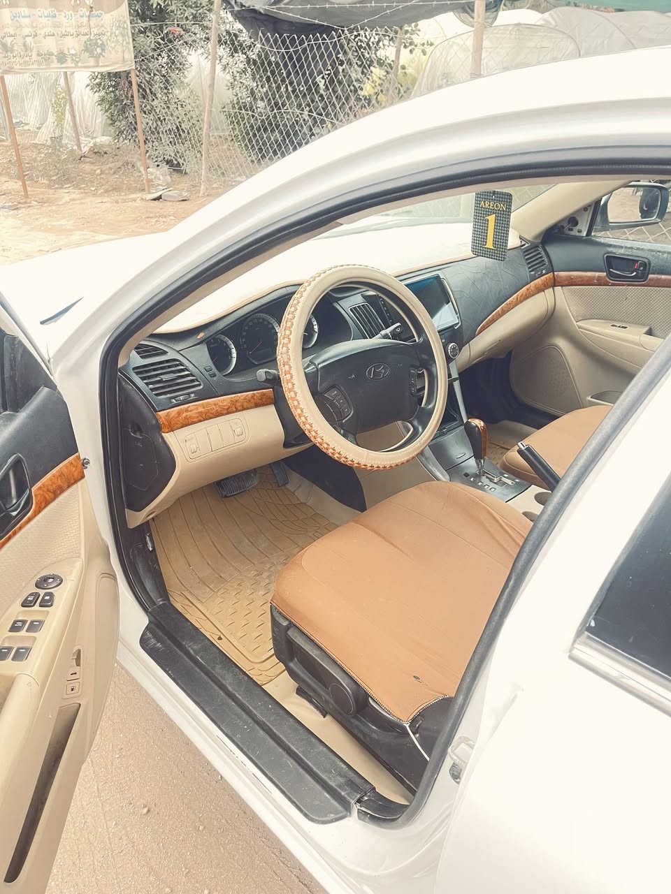 سوناتا خليجي موديل 10 رقم بابل ب اسمي مكينه وكير جدد مكفولات محرك 2400 (صبغ عام ) بدون حادث وضربه قويه دواخل كفاله (بيها دعمه بلصفحه مبدل بوب اثنين جه السايق فقط)تصوير فيديو قبل الصبغ موجود
مكاني حله..السعر 109 وبيها مجال للشراي مو شراي لا تعبني  *********** السياره صبغ فرن درجه اولئ واحلئ من الصور بهواي مال جناي ..
