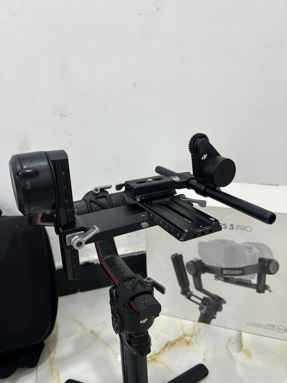 Rs 3 pro
نضافه كدام عينك 90‎%‎ ملحقاته فقط ذني كدامك البل صوره 
مكفول لا مصلح ولا بي عطل يوصلك تفحصه يله تستلمه 
سعره 530 وبي مجال 
يتوفر توصيل جميع المحافضات


**إذا كنت صاحب هذا الإعلان وتريد حذفه لأي سبب، رجاءا أرسل رسالة إلى الدعم الفني**