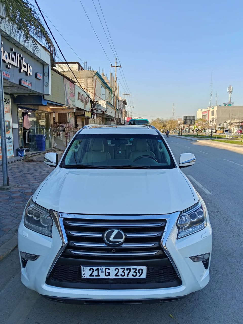 سلام عليكم

لكزز GX460 

موديل 2014 بريم بريم اصل باب اول 

 سيارة داخل ابيض اوف وايت

رقم سليمانية بسمي تريد تحويل تريد وكاله  

مواصفات 

جكات 

شاشات 3 بلاديات

رادار امامي + جانبي

كشنات حار + بارد + ثنين كراسي كهرباء

كشن سايق خزن مموري

ستيرن كهرباء خزن + ستيرن تدفىء

اتو بارك تصفط وحدهي

13 سماعة + دمام 

كشنات خلفية كهرباء 

تشغيل عن بعد 

فتحة بل سقف

ريموند شاشات 
اعلى مواصفات بل لكزز فول للاخير 1/1
***********
