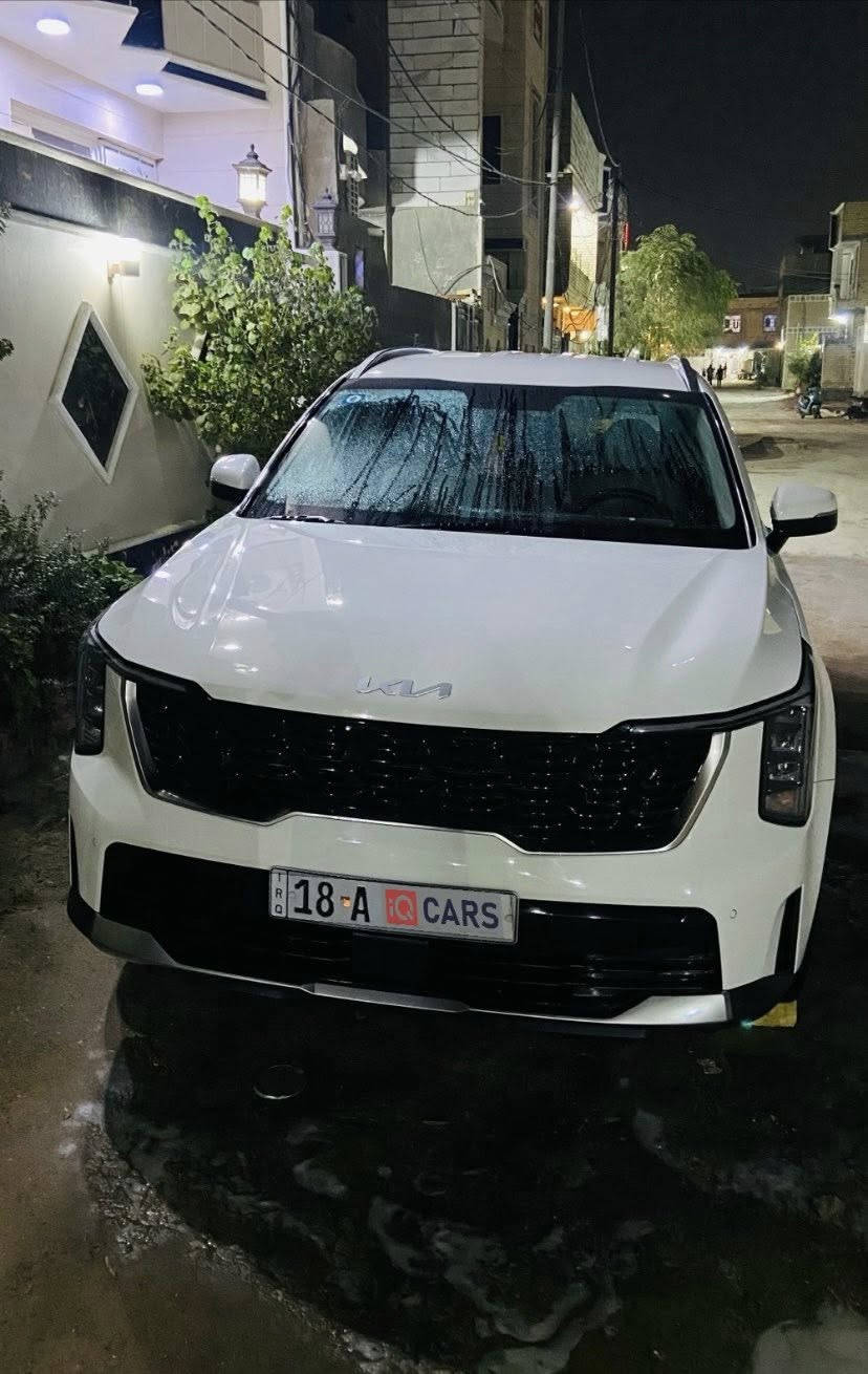 كيا سورنتو 2024 V6
القوة والفخامة 💎
رقم بابل إنكليزي 

🔹 المحرك:
▪️ 3.5 لتر V6 تنفس طبيعي
▪️ قوة تقارب 290 حصان 💪
▪️ ناقل حركة أوتوماتيك 8 سرعات
▪️ نظام دفع أمامي 
كير ماوس

🔹 المواصفات الخارجية:
✨ تصميم جديد جريء بشبك أمامي أسود
✨ مصابيح LED أمامية وخلفية كاملة
✨ ويل كب ألمنيوم قياس 19

🔹 المواصفات الداخلية:
🖥️ شاشة وسطية
🔘 تشغيل بصمة + دخول ذكي+ تشغيل عن بعد
📱 شحن لاسلكي للموبايل
🧭 عدادات ديجيتال كاملة
ألوان لد داخليه متغيره
🔹 أنظمة الأمان:
🅿️ حساسات + كاميرا خلفية
⚠️ مثبت سرعة ذكي

SUV عائلية فخمة… قوة وأمان ومساحة واسعة تناسب السفر والاستخدام اليومي ✈️

🔥السياره كفاله عامه ماعدا بارد قليل جداً بالجاملغ الخلفي

💰 السعر 307
 
كربلاء📍

هاتف ***********
