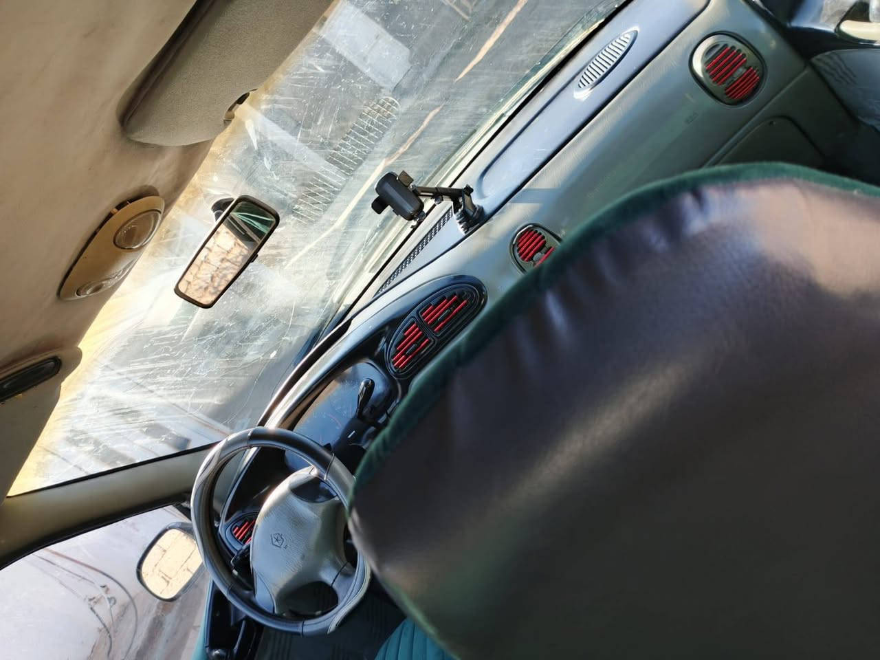 سلام عليكم 
سياره دوج كرفان 7راكب للبيع 
السعر 50
للاتصال ***********
***********
