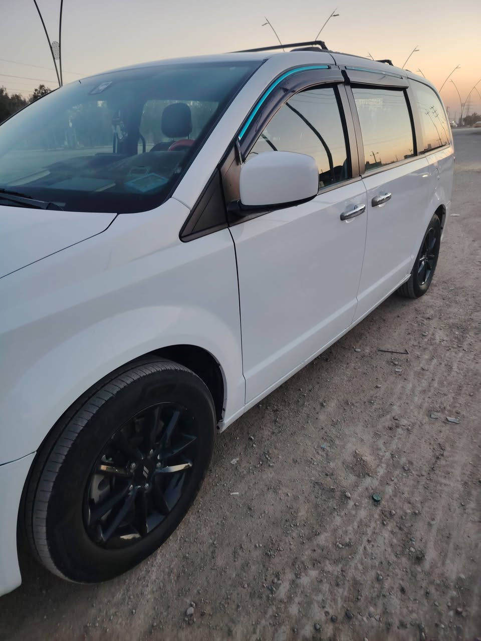 دوج كرفان موديل: 2019
الفئة: gt ( أعلى فئه )

📄 السيارة رقم بغداد دولي بأسمي

       سنويه لـ  2030

مكينة +كير +حدادية كفالة، بجم كبس بدون ايرباك ، تبديل قبق صندوك شركة بلادي وصبغ جاملغ خلفي عكس سايق. 

🚗 المواصفات:

• محرك 6 سلندر 3600

• كشنات جلد

• كراسي كهرباء

• حساسات إطارات

• نظام فرامل ABS

. مانع الانزلاق 

• كاميرا خلفية

• جام 6 كهرباء

. مرأة هيتر 

• كشنات بلع

• بيبان + جنطه كهربائي

• شاشة سقف عدد 2

• 3 قطع تبريد🥶

• تبريد+تدفئة،  مقاعد الامامية تدفئة 

. ستيرن تدفئة

💰 السعر: ٢١٠ ورقة وبية مجال 

السيارة جداً حلوه ونضيفة

وأحلى من الصور

وأستخدام شخصي للبيت

وجاهزه من كلشي

ما تصرف عليها شي

📞 للاستفسار:

***********
