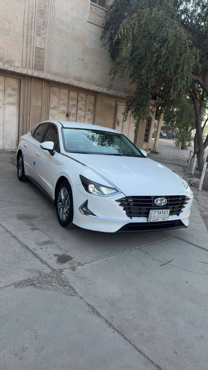 السلام عليكم للبيع او مراوس 

هيونداي سوناتا  2020  خليجي 
ـــــــــــــــــــــــــــــــــــــــــــــــــــــــ
مواصفات /👇

مكينة 2000 دوش

مواصفات نص فول معروفة 

لايتات كلها لد 

گير دگم 

هاند بريك كهرباء 

اوتو هولد 

رادار امام تفاعلي مع السيارة الي امامك

مثبت سرعة ذكي مع السيارة الي امامك

مانع تصادم 
 
لايتات اوتو 

اوتو ستارت ستوب 

رادار المحافظة على خط السير 

فول تحكم ستيرن 

شاشة ابل كار بلي اندرويد اوتو  

شاشة اعطال 
 
درايف مود 4 وضعيات قيادة
 
( NORMAL / SPORT / COMFORT / COSTM )

وبعد بيها مواصفات

ماشية 77

رقم بغداد 

حادثها/3رصعات فقط وبيها صبغ بل دعاميه الخلفية على كد شبر
ــــــــــــــــــــــــــــــــــــــــــــــــــــــــــ
السعر / راسني على الخاص للبيع  او مراوس حسب القناعه
ــــــــــــــــــــــــــــــــــ
مكانها/ بغداد الكراده
ـــــــــــــــــــــــــــــــــــــ
للاستفسار الاتصال
***********
