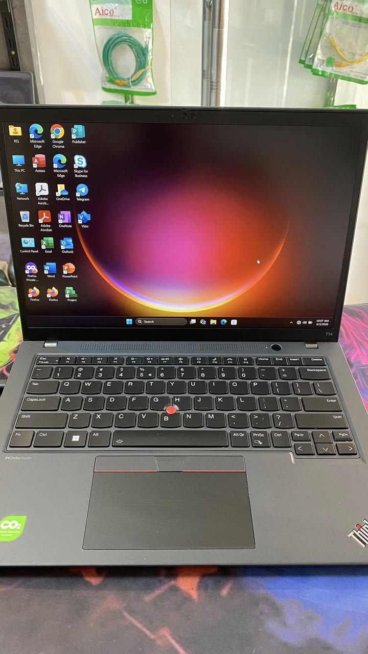 Lenovo T14
CPU: core i7 - 13Th

RAM: 16 GB DDR5

HARD: 512 GB SSD

GPU: UHD Graphics 8 GB

تجي وياها شحنتها الاصلية + حقيبة لابتوب 
السعر : 685,000
للتواصل و الاستفسار : *********** واتساب
