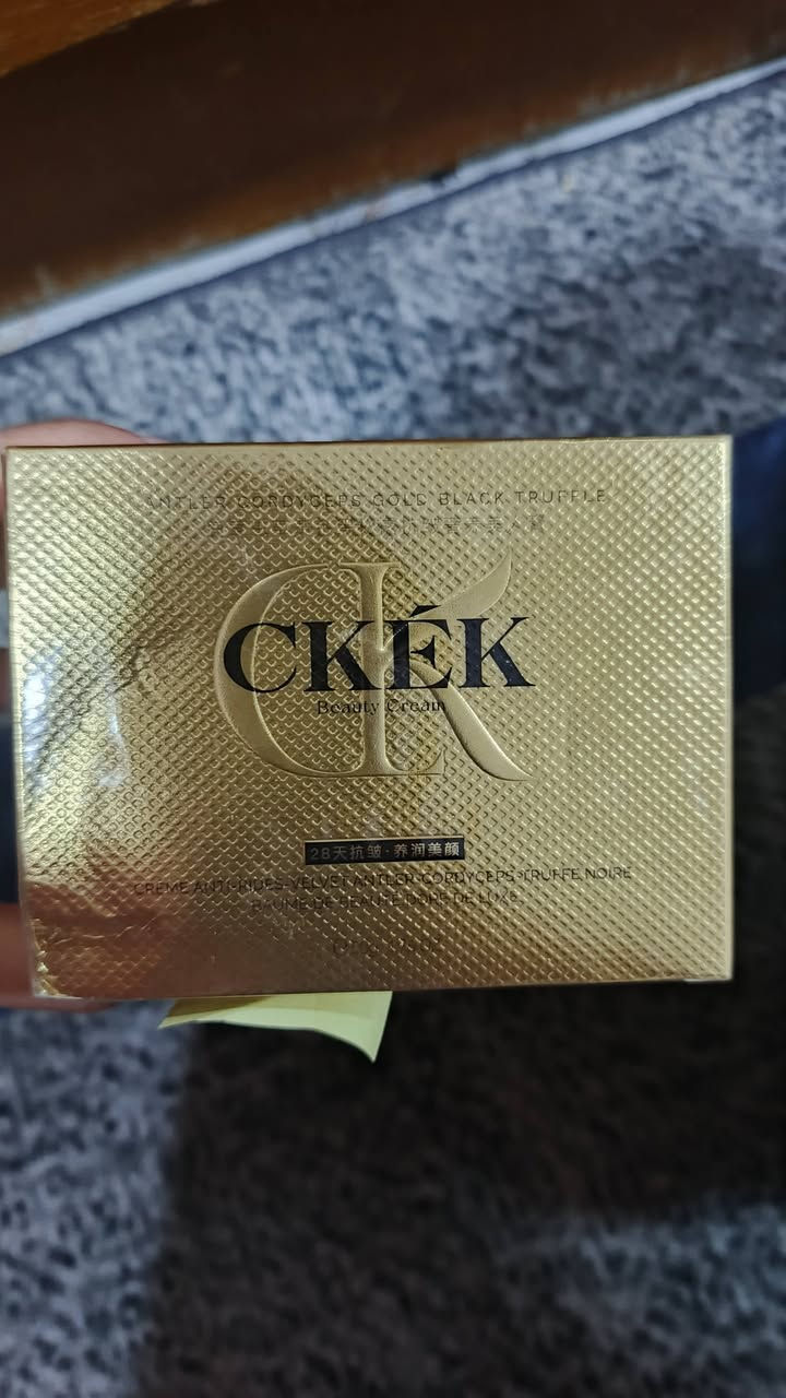 السلام عليكم
يوجد منتجات كوريه اصلية تاريخ نفاذها لحد سنة2028
يوجد جملة ومفرد 
وزن الكارتون 10 كيلو 
اللي يأخذ كارتون بي خير من الله ربح والرزق للجميع 
واتس ***********
