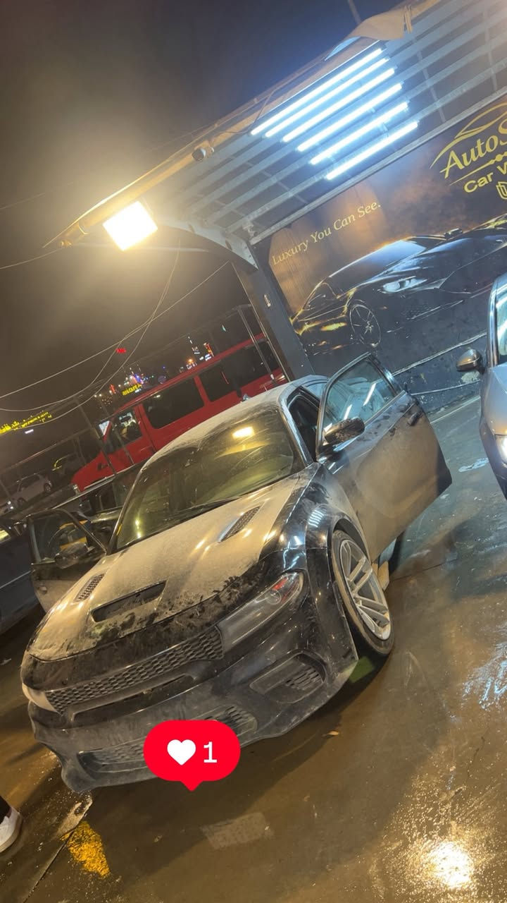 جارجر مطلوبة كمرك ابيع بدون تحويل 

جارجر 2015 ارتي ماكس مواصفات للأخير مطلوبة كمرك فا ابيع واقع حال السيارة محدثة بلكامل SRT لون اسود شذري لون مميز ورقم مميز رقمها بغداد سيارة جديده كارتون شرط بيها 3قطع صبغ باب السكن وجاملغ والبنيد محدث سيارة جديده بمعنى الكلمة بشرط دكة چاكوچ مابيها غير الي مصبوغات محدثة وايد بدي شغل أسطة مضبوط عليها ويا وايد بدي أصلي بدون سبيسر حدادة بلكامل وايد بدي سيارة بيها محرك 5.7 بشرط لاصوت وبطالة ولاشي وعليها قوة وبرمجة مدفع مو سيارة وعليها دبات سود وعليها هواي اضافات 
المواصفات 

✅فتحة سقف
✅كشنات حار + بارد
✅لون اسود شذري يجي لون الصبح ولون بليل 
✅ دوسة بانزين والبريك تتقدم وترجع 
✅ خزن ميموري 
✅ اكسل بلاد
✅.ستيرن كهربائي 
✅ تشغيل عن بعد 
✅ داخل جلد بلكامل
 
مكاني بصرة بصرة بصرة ياسين خريبط اخوان السعر 130 وبيها مجال قليل حك الجية الي يكسر بلسعر افشلة واذا عندك مراوس نزل  وكلشي اكو موجود بلسوك ***********
