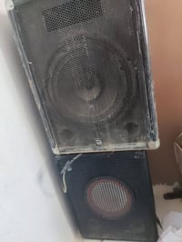 زوج سماعات • شغالة • صوت صافي