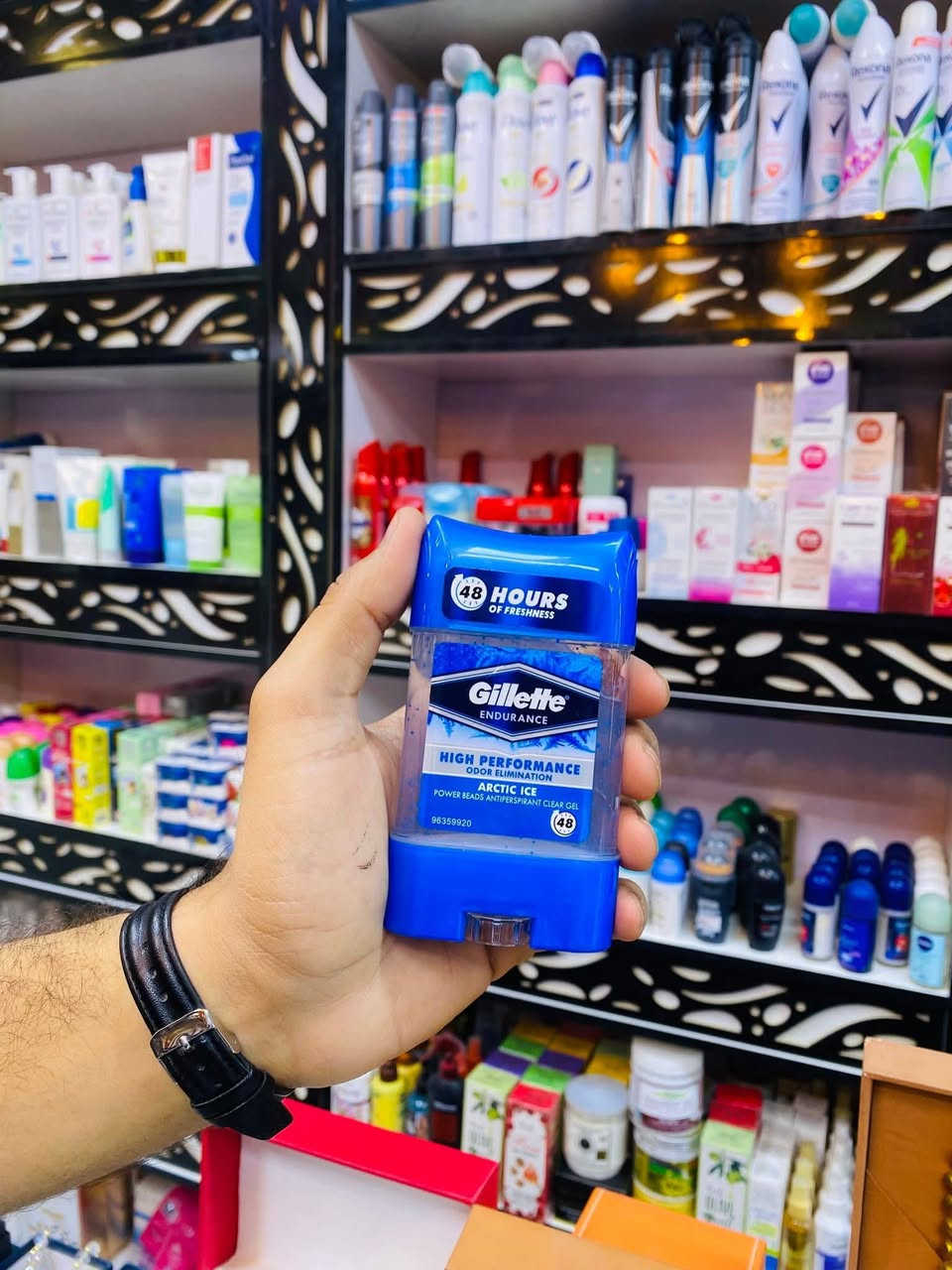 قوة الانتعاش الحقيقي للرجال 🔥

مع مزيل العرق الأصلي من Gillette
ثقة ونظافة تدوم حتى 48 ساعة بدون قلق من التعرق أو الروائح 👌

💪 High Performance – أداء عالي طوال اليوم
✔ حماية قوية من التعرق
✔ رائحة منعشة تدوم طويل
✔ جل شفاف سريع الامتصاص
✔ مناسب للاستخدام اليومي والعمل والرياضة

متوفر بعدة روائح رجالية مميزة:
❄️ Arctic Ice انتعاش بارد
🌊 Cool Wave رائحة بحرية منعشة
⚡ Power Rush طاقة وانتعاش قوي

⭐ أصلي 100%
⭐ أكثر مزيلات العرق طلباً للرجال


**إذا كنت صاحب هذا الإعلان وتريد حذفه لأي سبب، رجاءا أرسل رسالة إلى الدعم الفني**