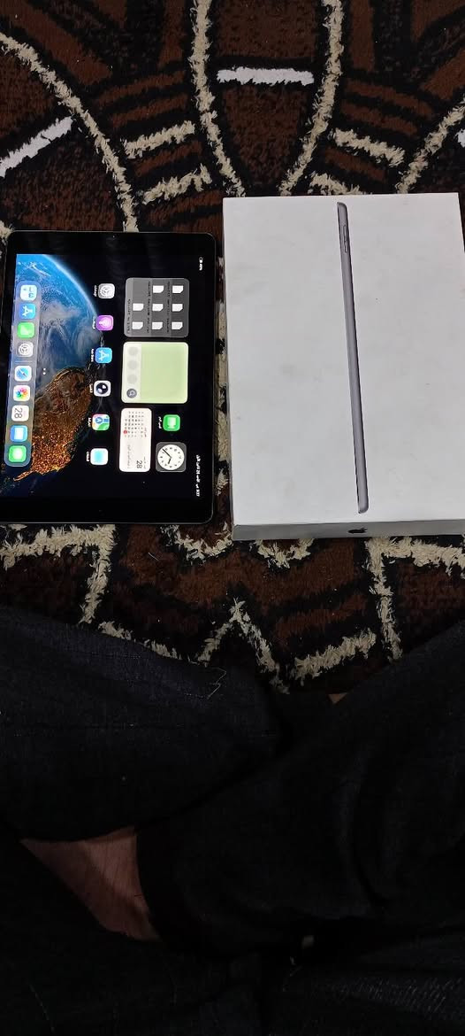 السلام عليكم 
ايباد للبيع 
ذاكرة 64
بطاريه 75 
الجهاز ما مفتوح ولا بيه جلخ 
نضافة 100/100
السعر 250 وبيه مجال 
التواصل 
***********
