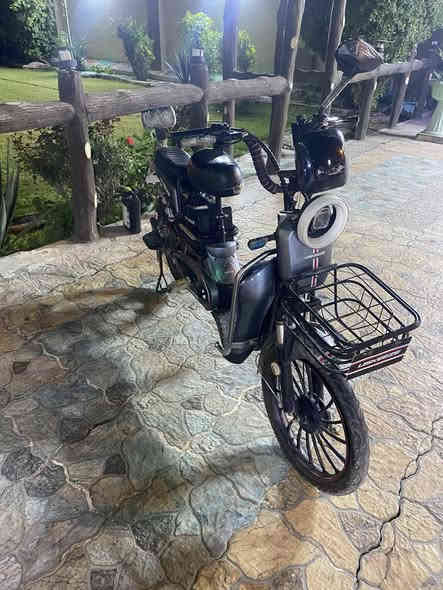 سلام عليكم موطور شحن للبيع 5 بطاريات موطور نضيف كهربائيات كله شغاله العنوان الرمادي حصيبة شرقية سعر 450 وبي مجال للستفسار اكثر تواصل على هاذ رقم ***********
