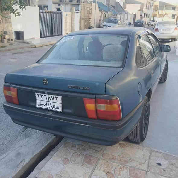 ڤیکترا مۆدیل 1991 مەکینە 20 ڕەنگی نیلی چوار تایەو ویلی نوێی لەسەرە مەکینەی تۆزیک بوخاری هەیە بەڵام دەنگی تیدا نیە لایت کارەباو ئاوێنە کارەبای و سلایت کارەبایە کارەبایاتی هەمووی مەزبوتە بەشەرت   ڕەقەم هەولیرە سەنەوی 2015 بەسەر چوە بەڵام بەناو کردن بەشەرت سعری 40 وەرەقەو مجال *********** أربيل
