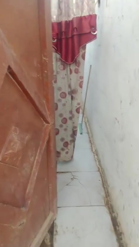 بيت بلديه /للبيع/المساحه/80متر/السعر/11مليون
العنوان/حولي شارع 30"الاول /واتساب/***********

