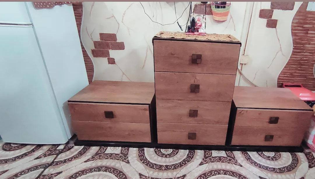 غرفه نوم تركي خشبه قوي 
السرير بي مخزن
 وميز تواليت بي باب سري 
السعر٩٠٠ وبي مجال


**إذا كنت صاحب هذا الإعلان وتريد حذفه لأي سبب، رجاءا أرسل رسالة إلى الدعم الفني**