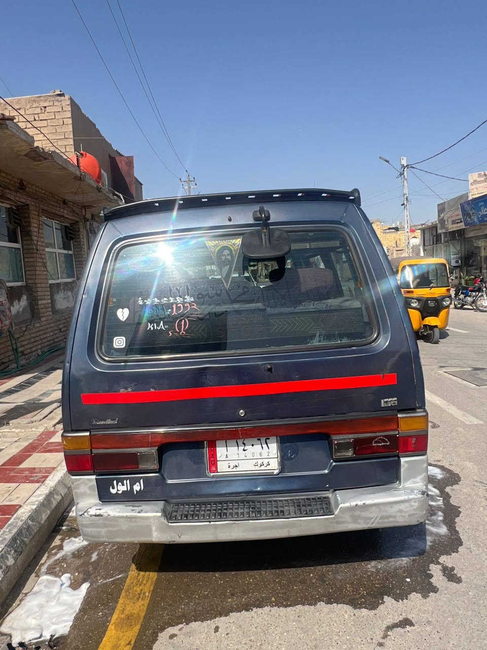 السلام عليكم كية بستة للبيع مكينة وكير واكسل كفالة شواصي ٤ كفالة بديها كفالة عامة بيها صبغ قليل موضح بل صورة مكانها واسط سعر ٦٠ وبيها مجال اي استفسار اتصل ***********
