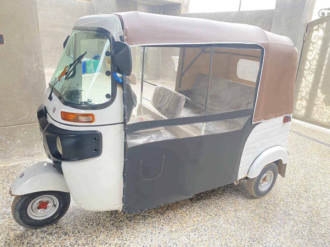 السلام عليكم
تكتك موديل 20 شهر ال8 سنويتها كربلاء باسم الولد و بدون لوحه
جادر برده كشنات ماشه صليب بولبرينات بوري ويده وقمجي كلج وباتري ولاستيكات ولقم وتايرات كلهن جدد + ادامه عامه للكهربائيات+ مكينتها نصيفه مكفوله من التنقيص والتبخير بس بيها صوت مال زنجيل 
مكاني بغداد الشعب نهايه شارع الصحه
سعرها 6 ملايين
رقمي***********
