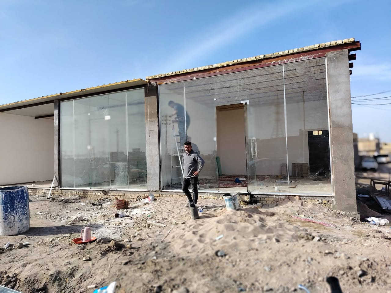 السلام عليكم
الكرار لعمل  الواجهات الزجاج العشره 10ملم
الاستفسار الاتصال بالرقم ***********
