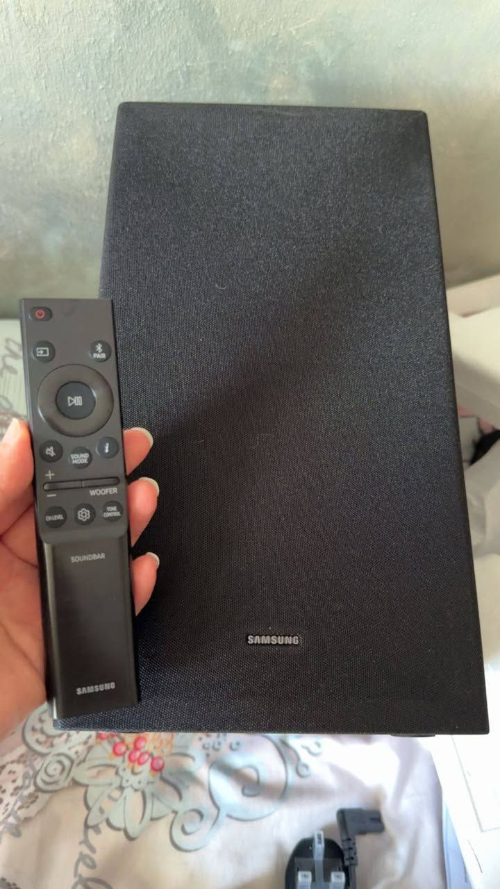 للبيع: Samsung Soundbar B450F جديد (غير مستخدم)  
الصنع فيتنامي 

🔊 Samsung Soundbar B450F – 2.1 Channel مع Subwoofer لاسلكي

* الحالة: جديد بالكرتون
* الموديل: B450F
* صوت قوي ونقي مع Bass عميق.
* يدعم Bluetooth للاتصال اللاسلكي.
* مناسب للتلفزيونات والأفلام والألعاب والموسيقى.
* يأتي مع Subwoofer لاسلكي لجهير قوي.

💰 السعر المطلوب: 250,000 دينار عراقي 

📍 الموقع: بغداد  الكرادة

للاستفسار أو الشراء، يرجى التواصل ***********
