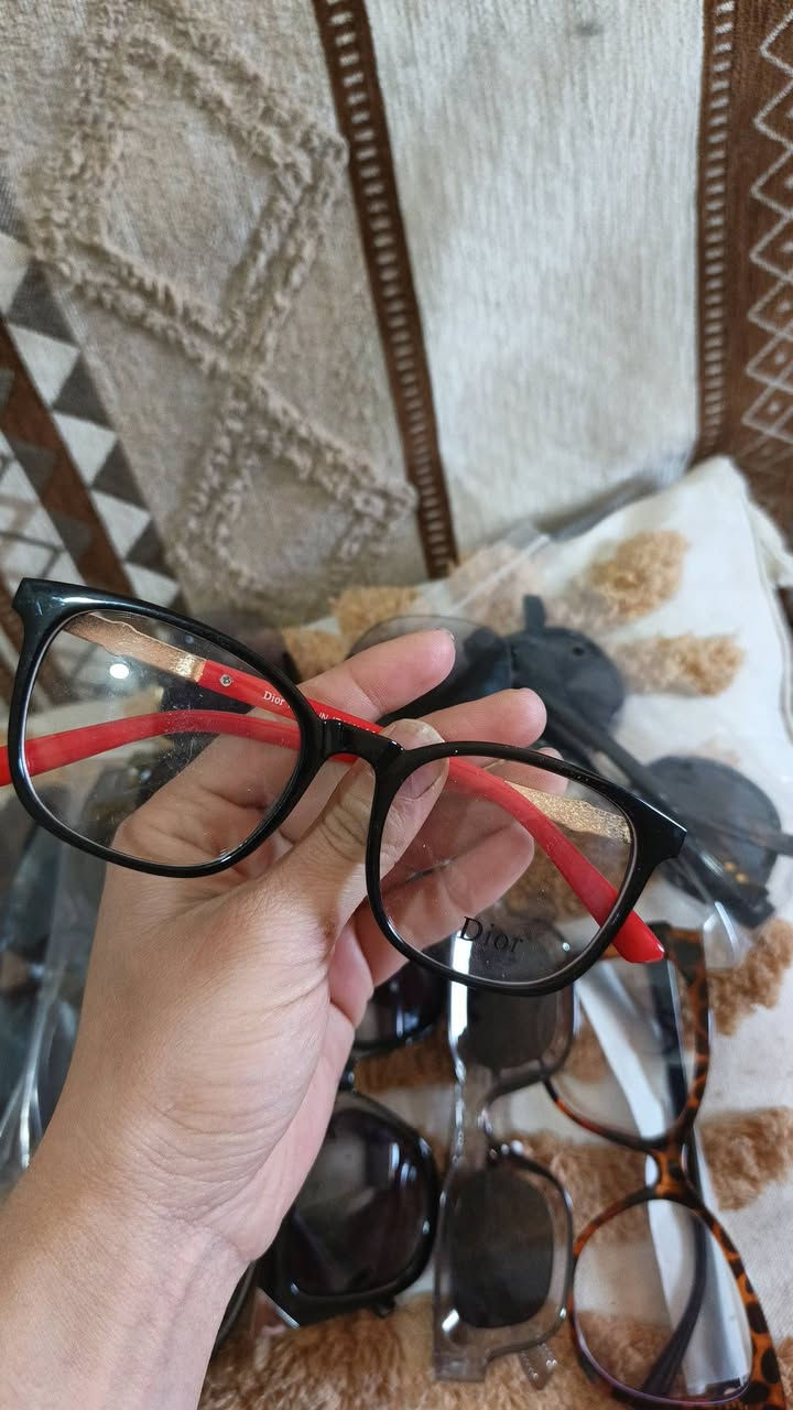 ١٢ نضاره شلعه من ضمنهم ثنين ماركه . ١٥الف مع التوصيل


**إذا كنت صاحب هذا الإعلان وتريد حذفه لأي سبب، رجاءا أرسل رسالة إلى الدعم الفني**