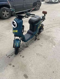 R9للبيع موديل 2025 فول مواصفات دراجه جديده كارتون مكفوله من كلشي بطاري...