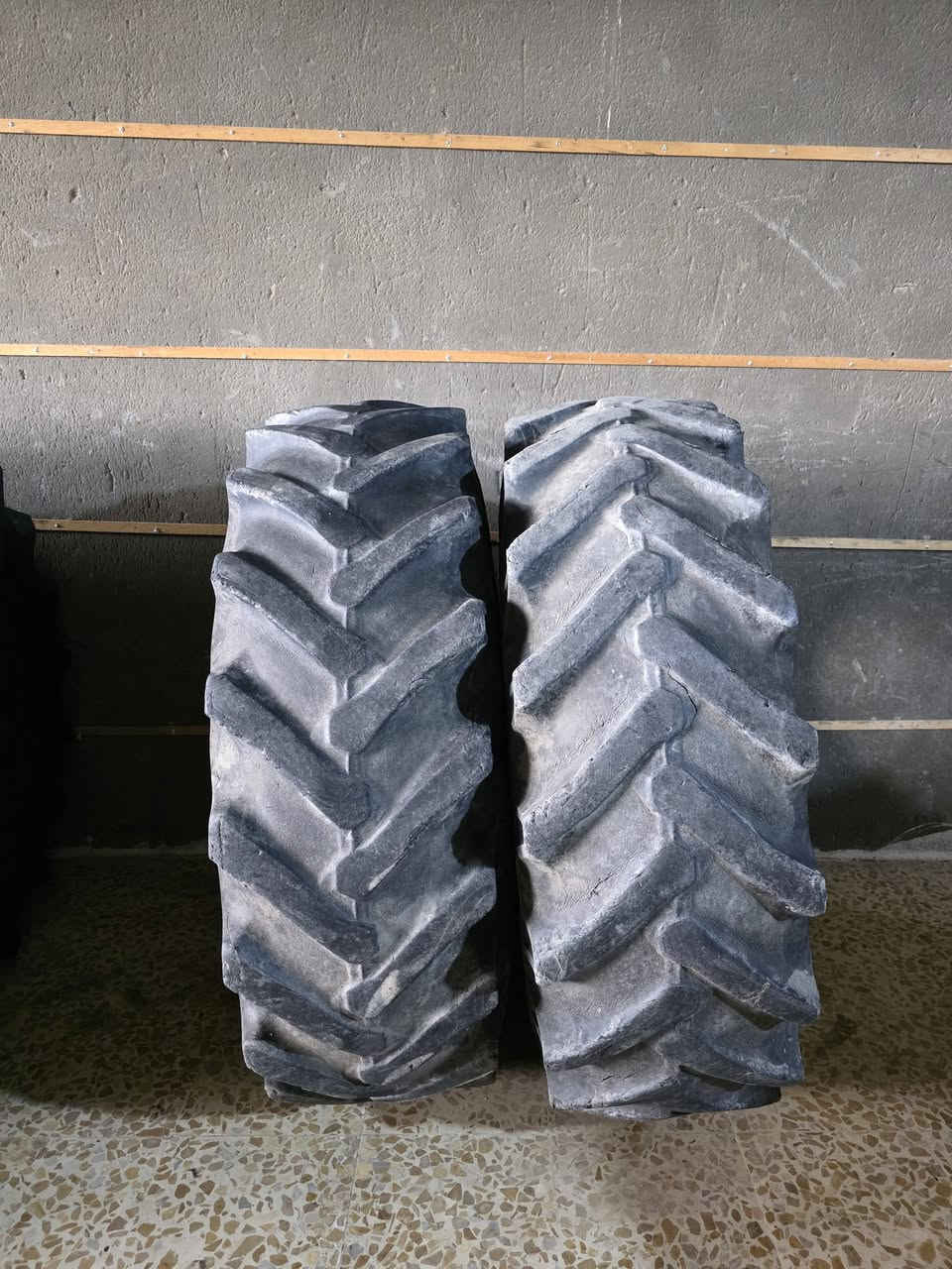 تايرات 34/18 مال شركه اصلي 

مكان/حله كفل شارع عام معرض معررض ومحلأت سيد عايد  

للاستفسار /***********
***********
