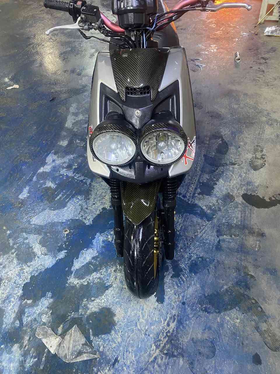 السلام عليكم دراجه سكنس جبلي مزوده صارلي 15 يوم من نزلتها رمبه عنوان بغداد مدينة الصدر قطاع 68 دراجه ما نقصها شي قبل شغل وطلع وين ما تريد سعر 1780 مليون و سبعميه و ثمانين ***********
