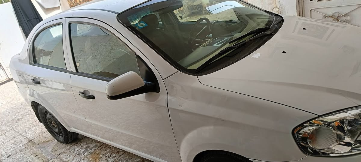 السلام عليكم افيو 2010 مكينه وگير خير من الله بيه الباب الخلفي صبغ تخم تاير السعر 66 وبيه مجال بسيط مكاني الكوت الاتصال ***********
