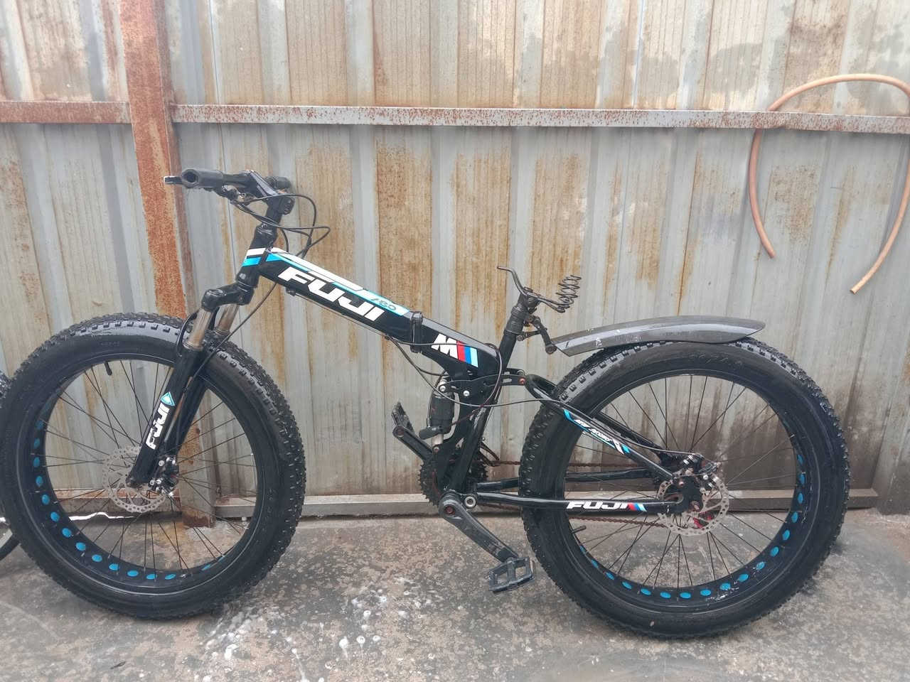 بايسكل دبابه كلشي ما بي نضيف سعره 250 الف للستفسار على الخاص


**إذا كنت صاحب هذا الإعلان وتريد حذفه لأي سبب، رجاءا أرسل رسالة إلى الدعم الفني**