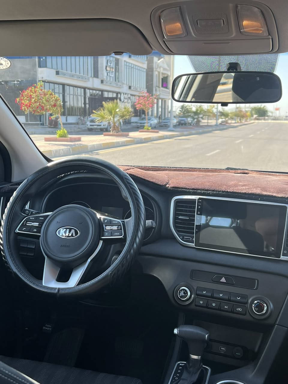 سبورتاج 2019 خليجي محرك 1600 GDI
عداد المسافه 103 كم

السيارة مكفولة

فقط بيها بارد بسيط جاملغ سايق موظح بالصورة

رقم اربيل باسمي هزه وسنويه جديده 

سعرها 17.500$وبيها مجال بسيط
الرقم*********** مكاني الرمادي
