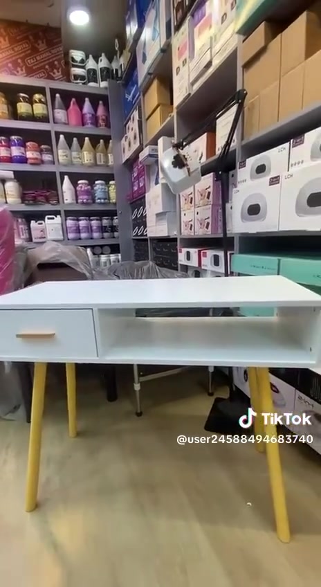 ميز اكرلك كل موديلات متوفرة 
@إشارة


**إذا كنت صاحب هذا الإعلان وتريد حذفه لأي سبب، رجاءا أرسل رسالة إلى الدعم الفني**