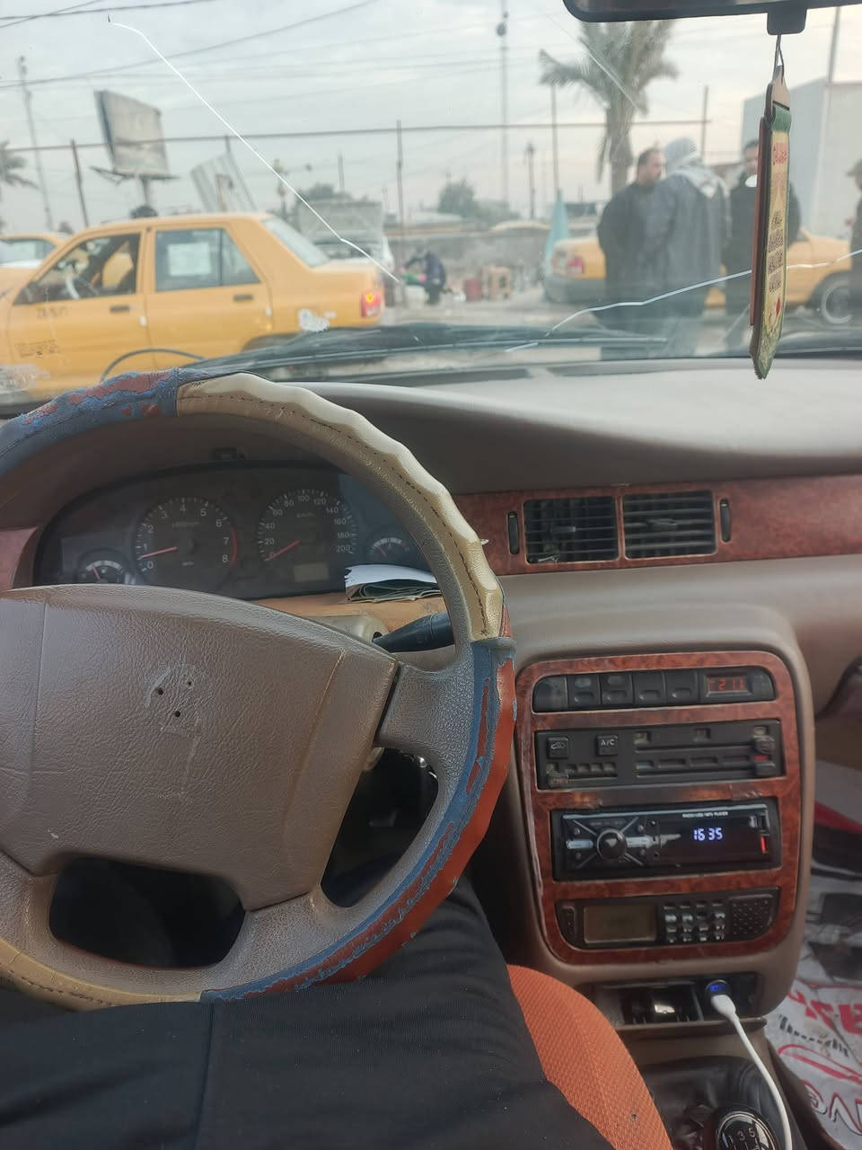 اقره المنشور قبل لا تتصل سمند خصوصي للبيع مديل 11 ناطق سياره كير ومكينه وتخم تاير جديد باتري جديد كهربائيات مابيهه نقص تخم تاير جديد السياره منيدك للشارع بيهه بارد بل بنيد وبارد شويه باب السايق السياره رقم مثنا مطلوبه ورقتين للتحويل صاحب الوكاله ومطلوبه 400 الف غرامات تنزل من سعر السياره معروضه 28 ورقه وبيهه مجال للطيبين ***********
