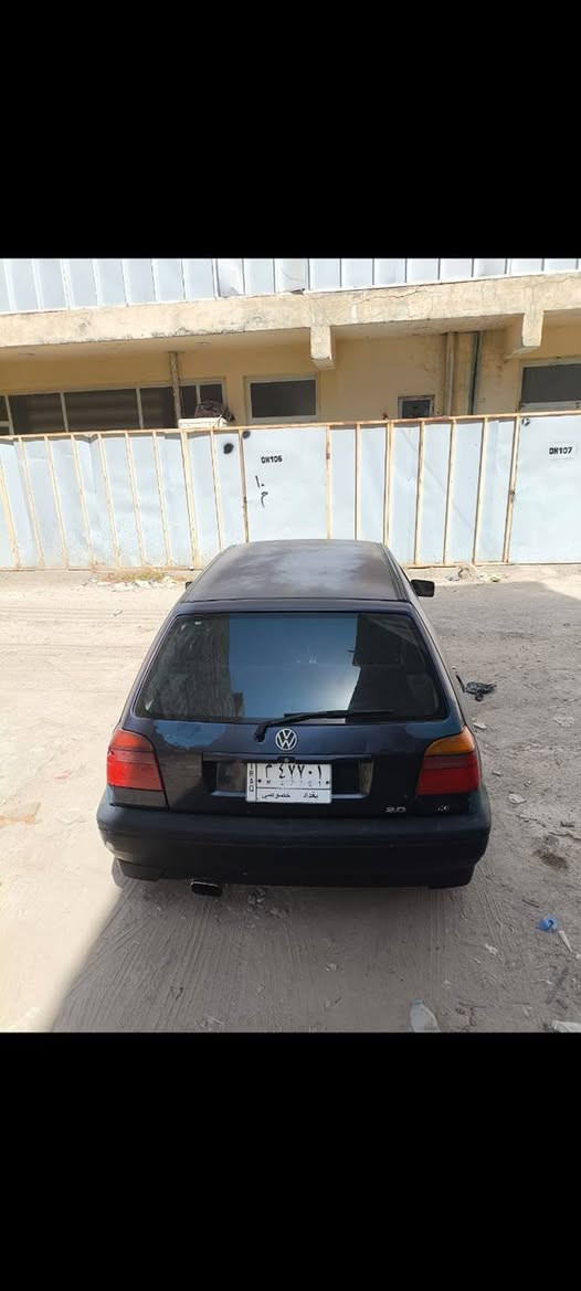 السلام عليكم
كولف موديل ٩٣ بلادية بدون ضرر جراد بالقمارة والبنيد قليل
 تبريد شغال 
مكينه ستندر 
السعر ٤٢
***********
