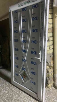 70 ألف العرض متر و4cm وطول مترين.    07722652513