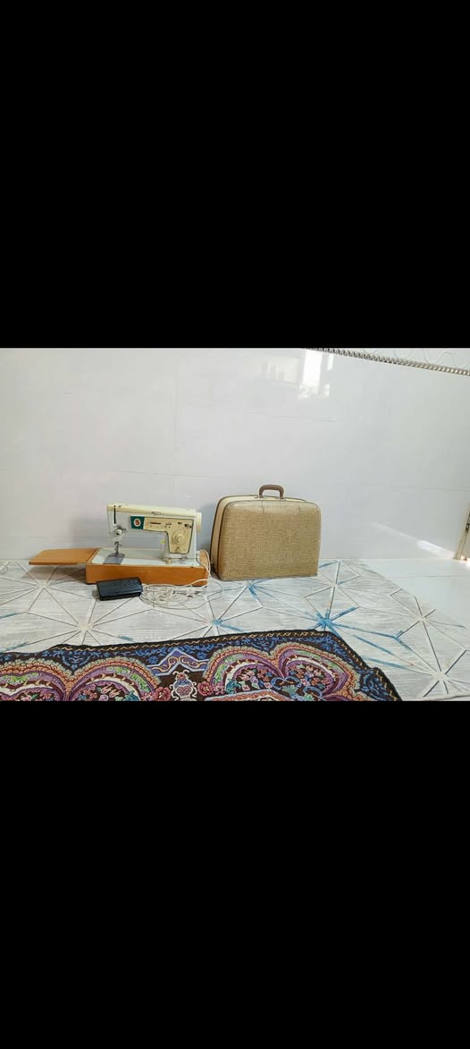 اغراض منزليه مستعمله للبيع الموقع المحل مقابيل المطحنه اي حاجه اتريداتصال بهاي الرقمين *********** او***********
