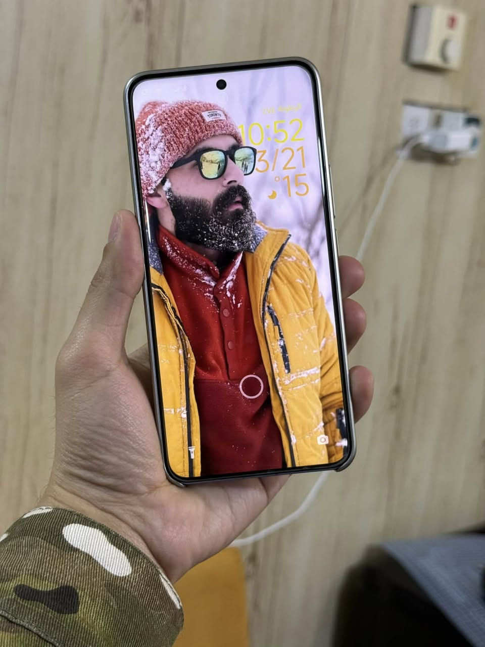 شاومي 14الترا جهاز مستخدم قليل 
ذاكره512
شاشه 120هرتز
كاميرا 200+
معالج سناب دراجون Gen3
معروفه مواصفاته جهاز قوي 
سعر الجهاز 725 ألف مع كامل ملحقات 
مكان رمادي شارع السينما 
***********
