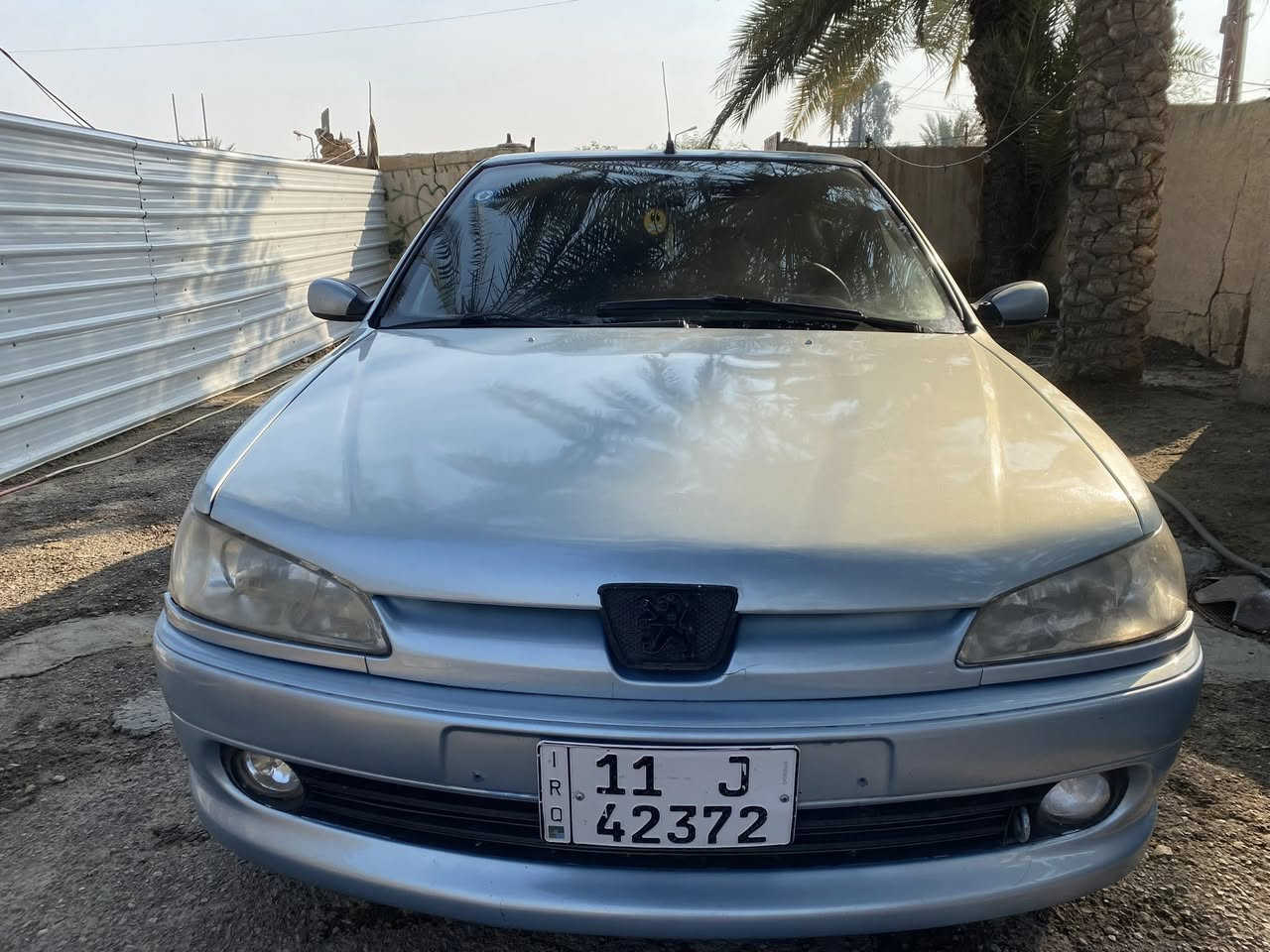 السلام عليكم 
بيجو لبيع لون  سمائي موديل 2003 رقم بغداد انكليزي هزه سنويه جدد شرط التحويل كير مكينه صدر كهربائيات كله بلادي مصبوغه لجماليه بسبب الجرادبدون لا تبديل لاكص لا عيب شرعي سياره نصبتها احلى من الصور مابيها اي نقص حلوه خير من الله كلها شغاله السعر 45$ورقه بيها مجال كلش قليل حك الجيه مكاني بغداد ناحيه الرشيد قرب السريع الدولي مقابيل اليوسفية الاتصال اوتساب ***********
