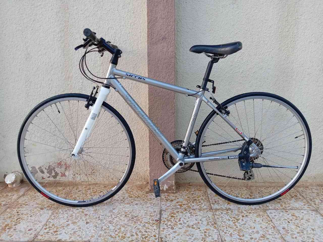 دراجه ماركـه
#Specialized #سبيشيل_زيد

حجم 28 c700
قياس فريم سمول S
معدن المنيوم بالكامل 
صنع يدوي فيتنام 🇹🇼
سستم شيمانوا التوس 8×3
لون سلڤر لامع
وياله مختمه #ALEXRIMS
بريكات #تيكتروا

#السعـر 170 الـف
#مكاني_موصل_جانب_الايسـر
#يـوجد_تـوصيل_محافظـات


**إذا كنت صاحب هذا الإعلان وتريد حذفه لأي سبب، رجاءا أرسل رسالة إلى الدعم الفني**