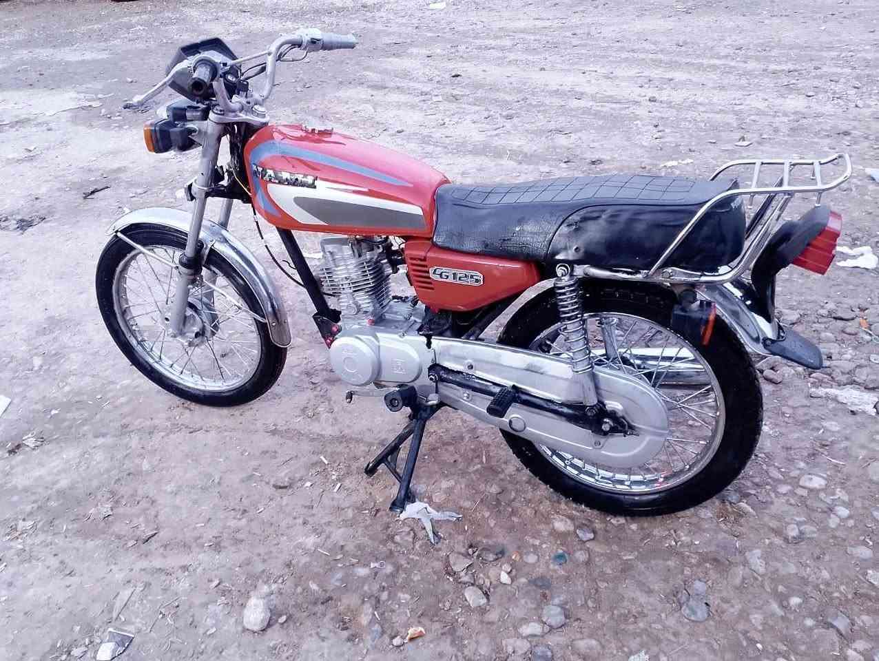 السلام عليكم دراجه للبيع نامه 20 اصلي لا تنقيص ولا بخار معدل وشلعه كامله مكمله كللك كللك ب400 وبيه مجال حك الجيه المكان الديوانيه قضاء عفك رجان المو شرايه ليراسل


**إذا كنت صاحب هذا الإعلان وتريد حذفه لأي سبب، رجاءا أرسل رسالة إلى الدعم الفني**