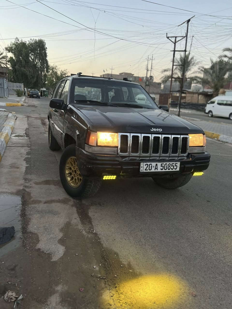 سلام عليكم جيب شيروكي موديل 93 مكينه وكير vvt مكفولات تخم تاير جديد  رقم انكليزي سنويه لل30 يرادله ترتيب لدواخل فقط بيع السعر 30 وبيهه مجال مكاني بغداد الحسينيه للاستفسار ***********
