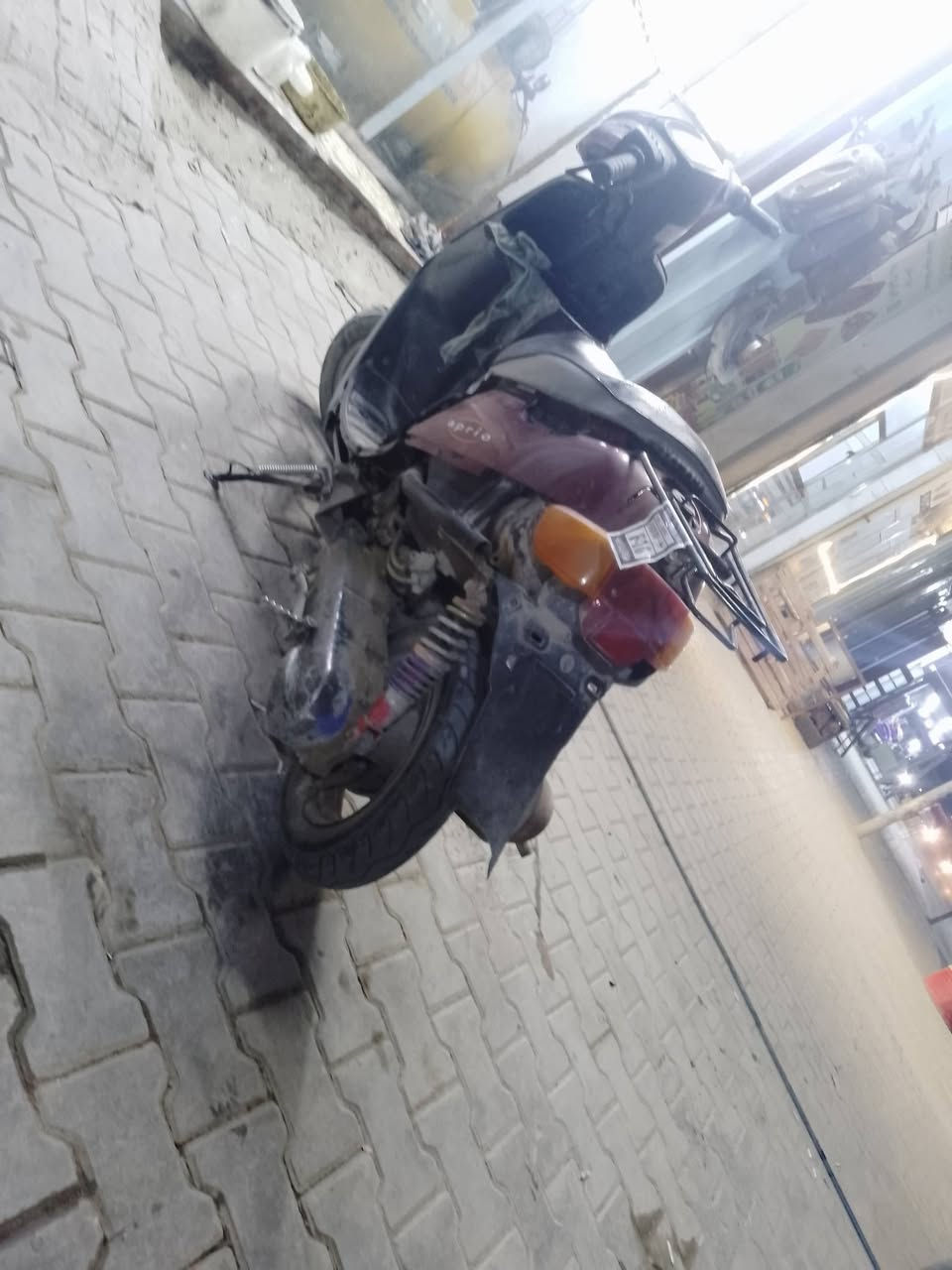 دراجة بطة للبيع سعر 125 وبيه مجال عنوان الرميثة رقم ***********
