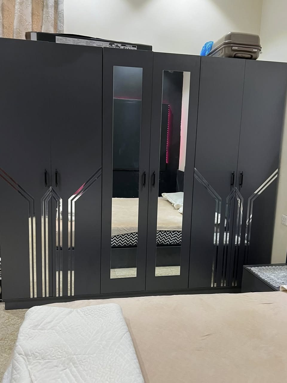 غرفة نوم نفرين للبيع
الحالة: نظيفة جدًا – استعمال خفيف

السعر: 550 ألف

المكان: بغداد

الغرفة بحالة ممتازة جداً 

للتواصل ***********

ا
