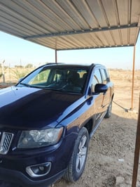 ٢٠١٧ • أزرق نيلي • مكينة ٢٤٠٠