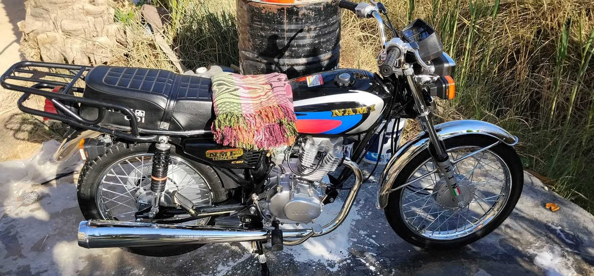 سلامم عليكم دراجه ناامه امتياز نضيفه شوفت عينك شلعه معدل سوبيا طابقين اصليه صلصنه بوق موديل 27 دراجه انضف من صوره للاتصال *********** فيس موجود
